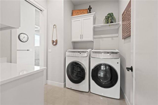 15709 El Monte Street, Overland Park, KS 66224
