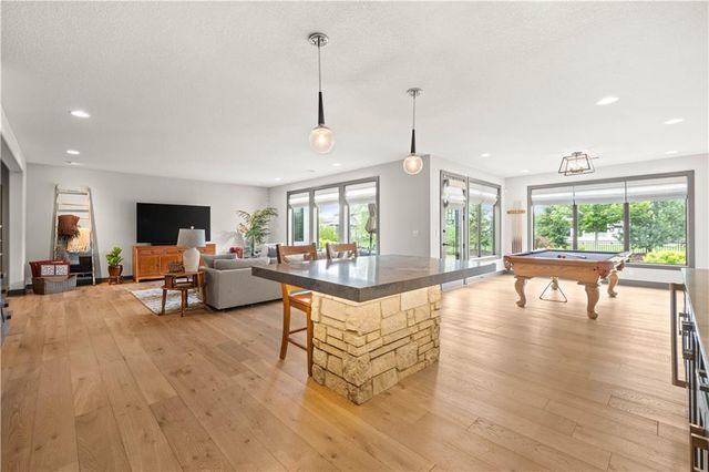 15709 El Monte Street, Overland Park, KS 66224