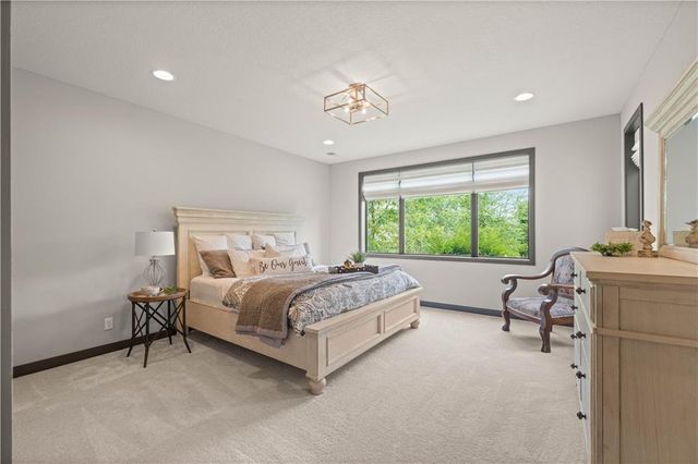15709 El Monte Street, Overland Park, KS 66224