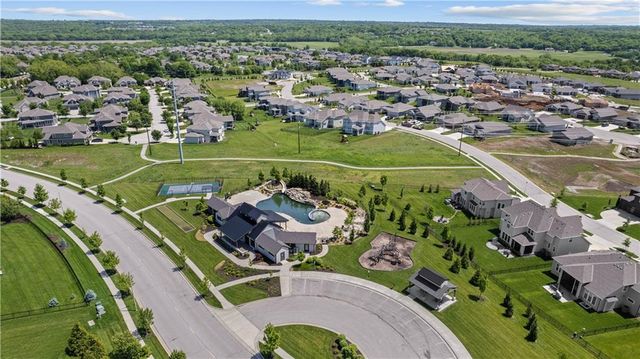 15709 El Monte Street, Overland Park, KS 66224