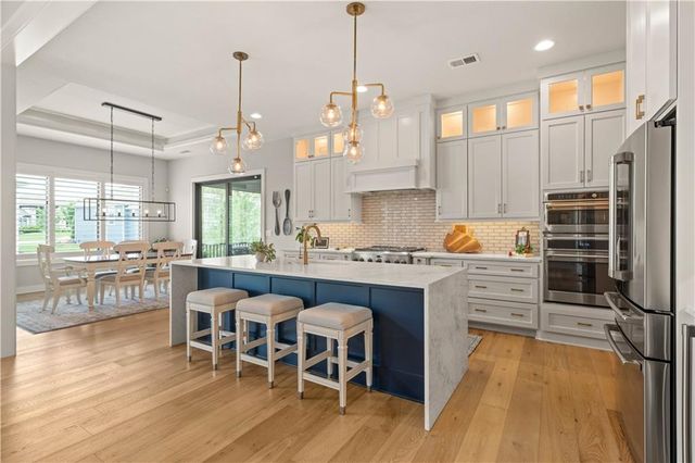 15709 El Monte Street, Overland Park, KS 66224