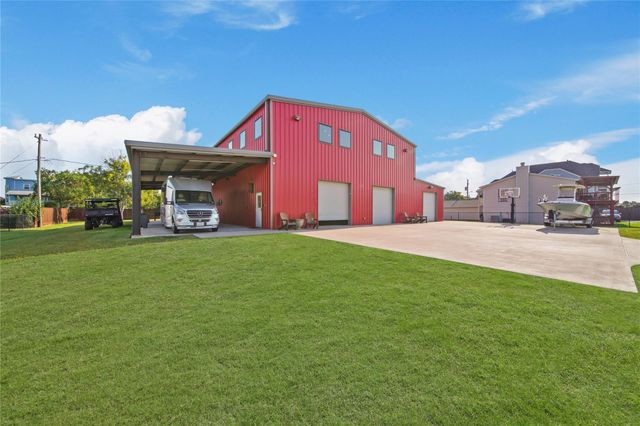 206 Avenue A, Dickinson, TX 77539