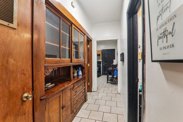 412 N Pine Avenue, Chicago, IL 60644