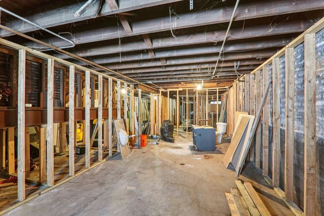 412 N Pine Avenue, Chicago, IL 60644