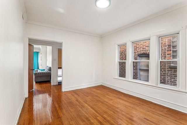 412 N Pine Avenue, Chicago, IL 60644