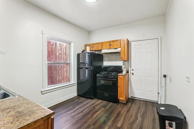 412 N Pine Avenue, Chicago, IL 60644