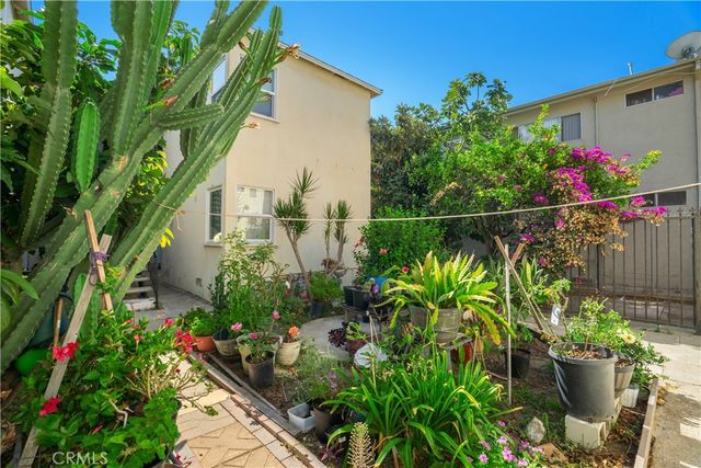 2011 S Shenandoah Street, Los Angeles, CA 90034