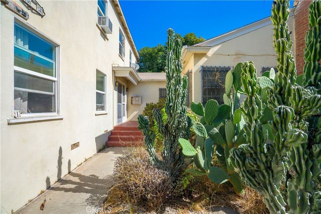 2011 S Shenandoah Street, Los Angeles, CA 90034