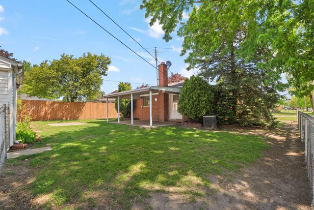 8278 Mills Street, Taylor, MI 48180