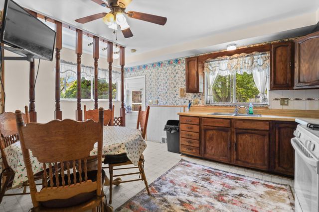 8278 Mills Street, Taylor, MI 48180