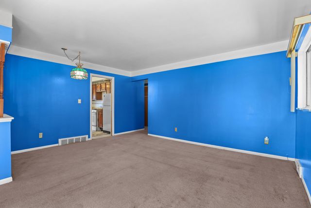 8278 Mills Street, Taylor, MI 48180