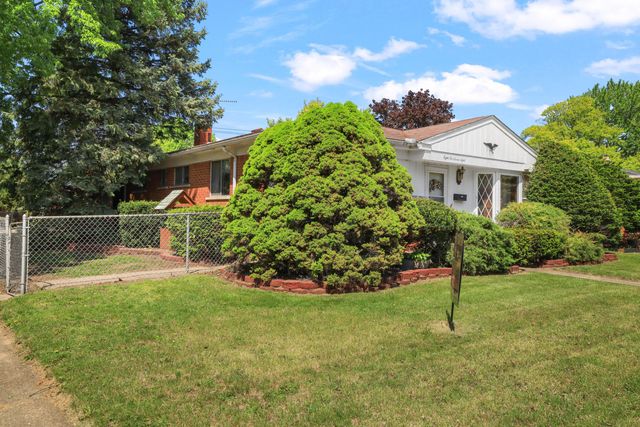 8278 Mills Street, Taylor, MI 48180