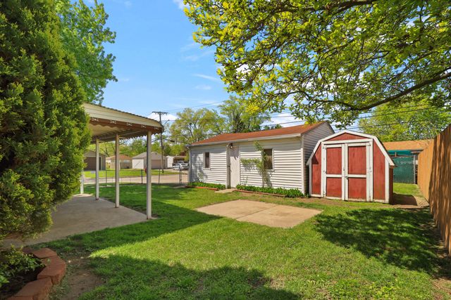 8278 Mills Street, Taylor, MI 48180