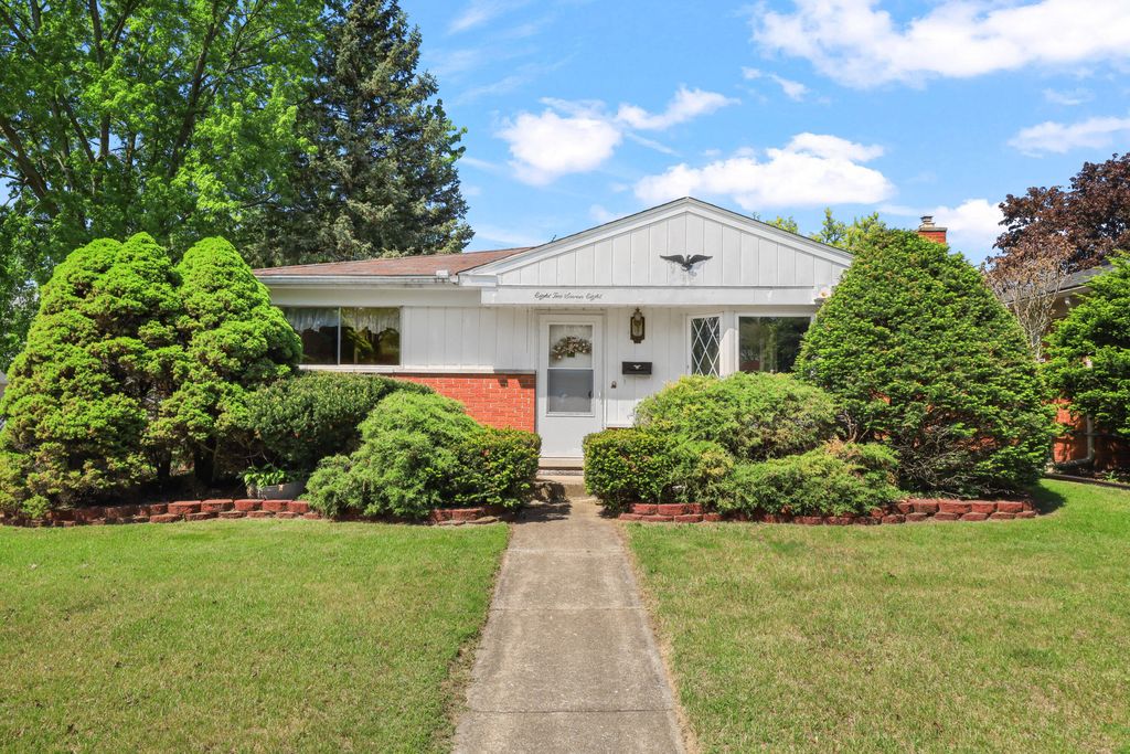 8278 Mills Street, Taylor, MI 48180