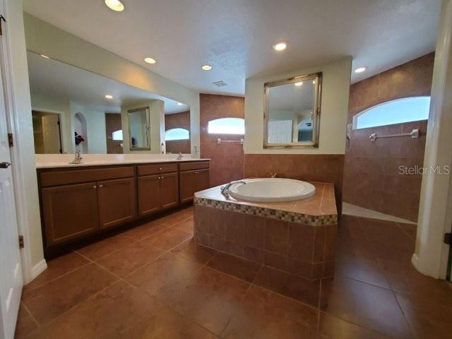 2016 GRANDVIEW DRIVE, North Port, FL 34288