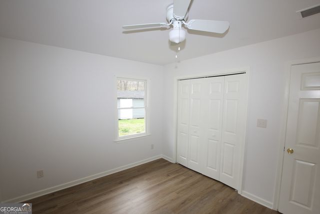 302 Strawberry Lane SE, Lindale, GA 30147