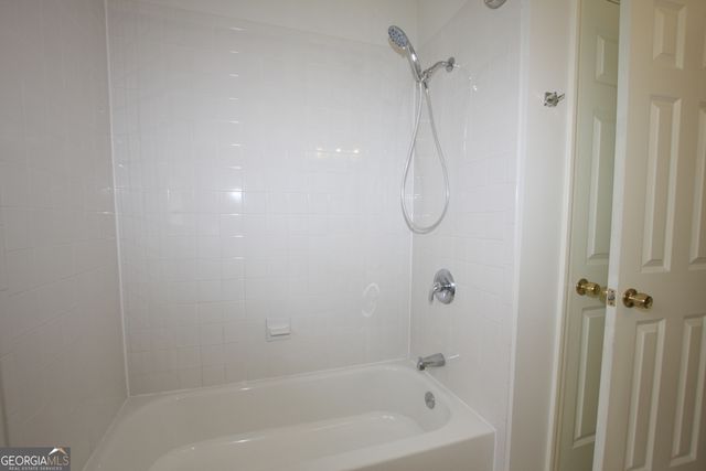 302 Strawberry Lane SE, Lindale, GA 30147