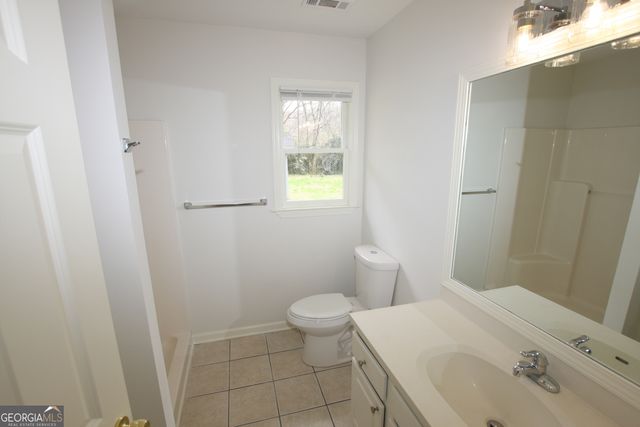 302 Strawberry Lane SE, Lindale, GA 30147