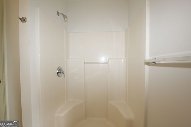 302 Strawberry Lane SE, Lindale, GA 30147