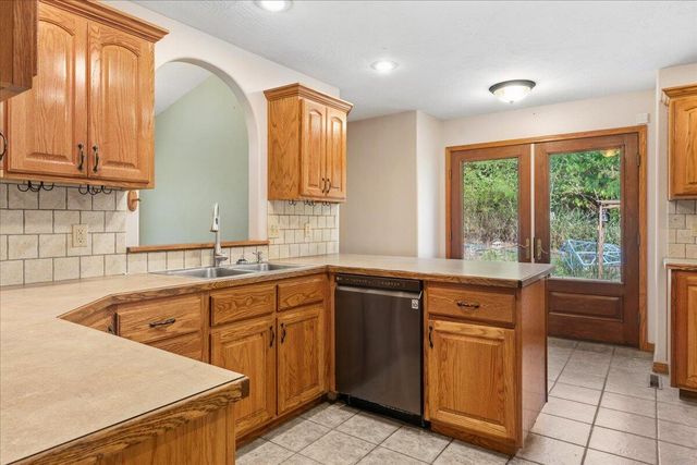 580 Cedar Hill Lane, Marshfield, MO 65706