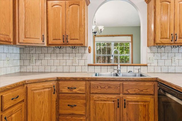 580 Cedar Hill Lane, Marshfield, MO 65706