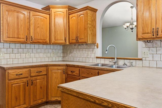 580 Cedar Hill Lane, Marshfield, MO 65706