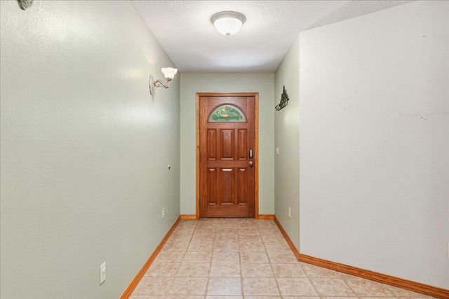 580 Cedar Hill Lane, Marshfield, MO 65706