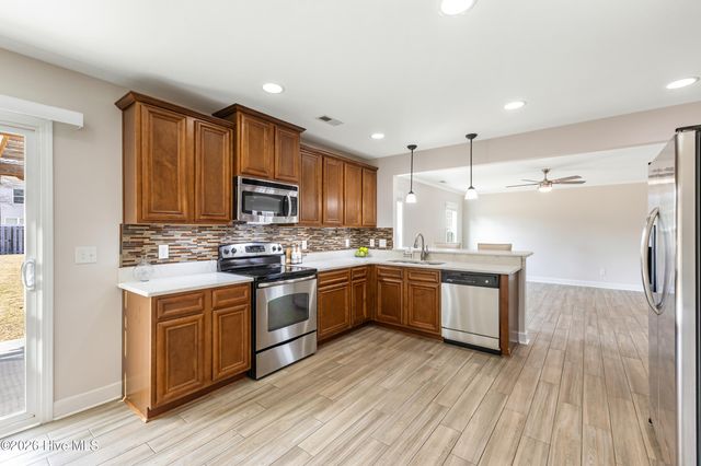 8512 Old Forest Drive NE, Leland, NC 28451