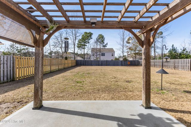 8512 Old Forest Drive NE, Leland, NC 28451