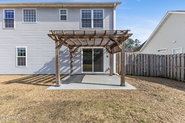 8512 Old Forest Drive NE, Leland, NC 28451