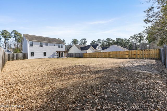 8512 Old Forest Drive NE, Leland, NC 28451