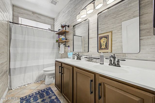 765 W EBONY Way, Chandler, AZ 85248