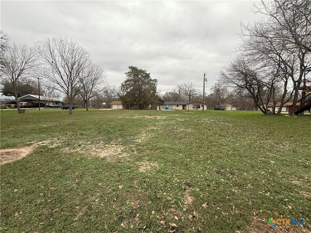 110 Lake Forrest Drive, Seguin, TX 78155