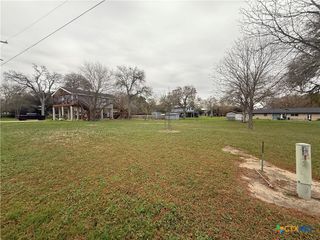 110 Lake Forrest Drive, Seguin, TX 78155