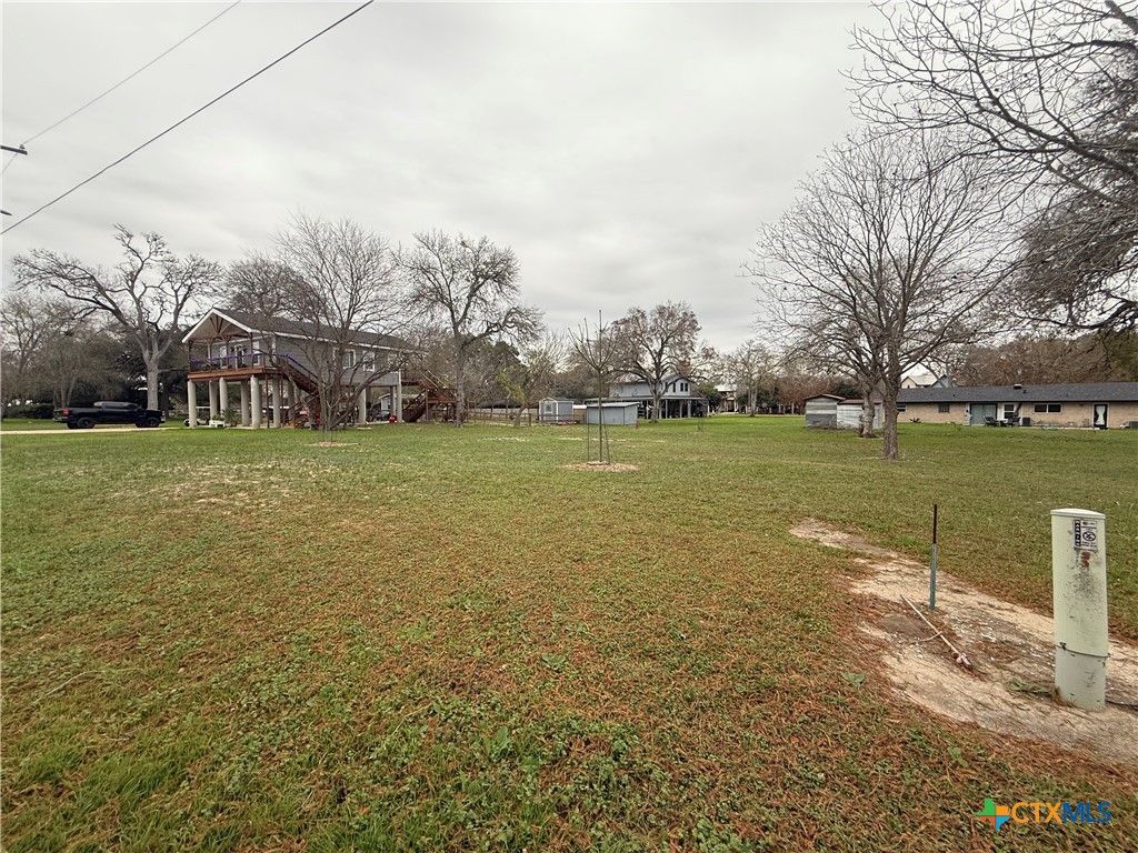 110 Lake Forrest Drive, Seguin, TX 78155