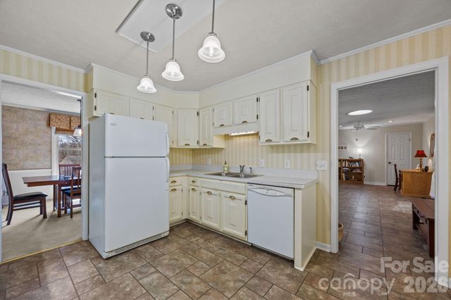 3124 Primrose Drive 10, Hendersonville, NC 28792