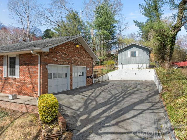 3124 Primrose Drive 10, Hendersonville, NC 28792