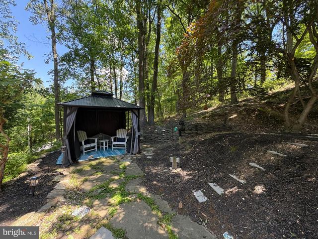 1323 SWOPE DRIVE, Boiling Springs, PA 17007