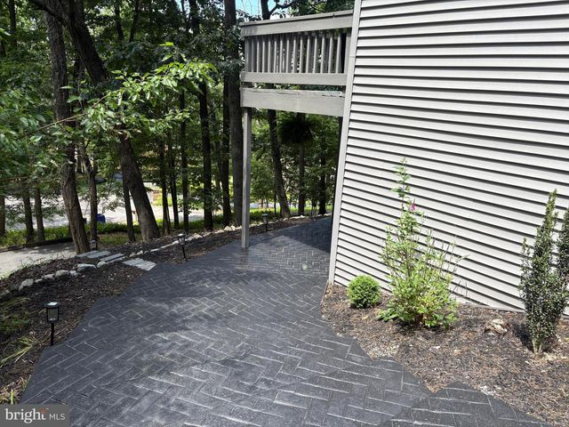 1323 SWOPE DRIVE, Boiling Springs, PA 17007