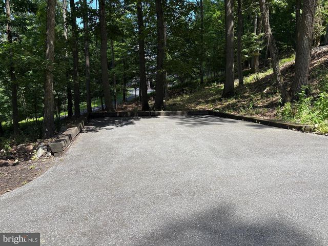 1323 SWOPE DRIVE, Boiling Springs, PA 17007