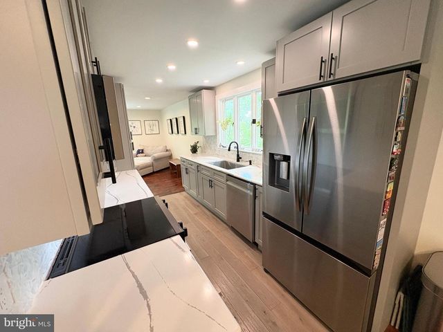 1323 SWOPE DRIVE, Boiling Springs, PA 17007