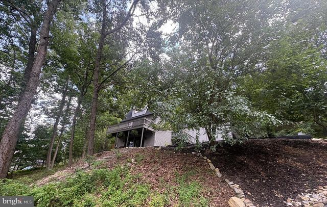1323 SWOPE DRIVE, Boiling Springs, PA 17007