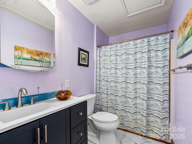 70 Fox Run, Hot Springs, NC 28743
