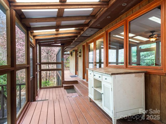 70 Fox Run, Hot Springs, NC 28743