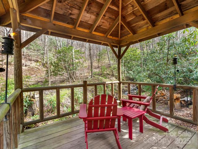 70 Fox Run, Hot Springs, NC 28743