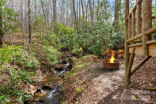 70 Fox Run, Hot Springs, NC 28743