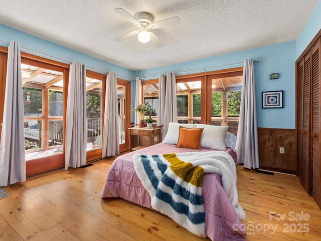 70 Fox Run, Hot Springs, NC 28743