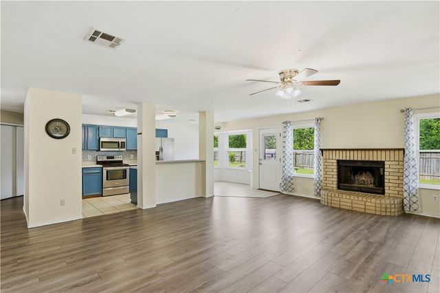 213 W Anderson Avenue, Copperas Cove, TX 76522