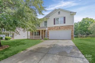 3902 Larkhaven Village Drive, Charlotte, NC 28215