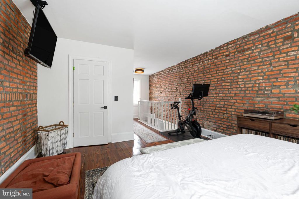 2411 PEROT ST, Philadelphia, PA 19130